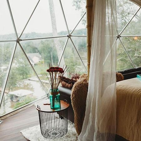فندق Waterfront Luxury Glamping Dome Rogersville المظهر الخارجي الصورة