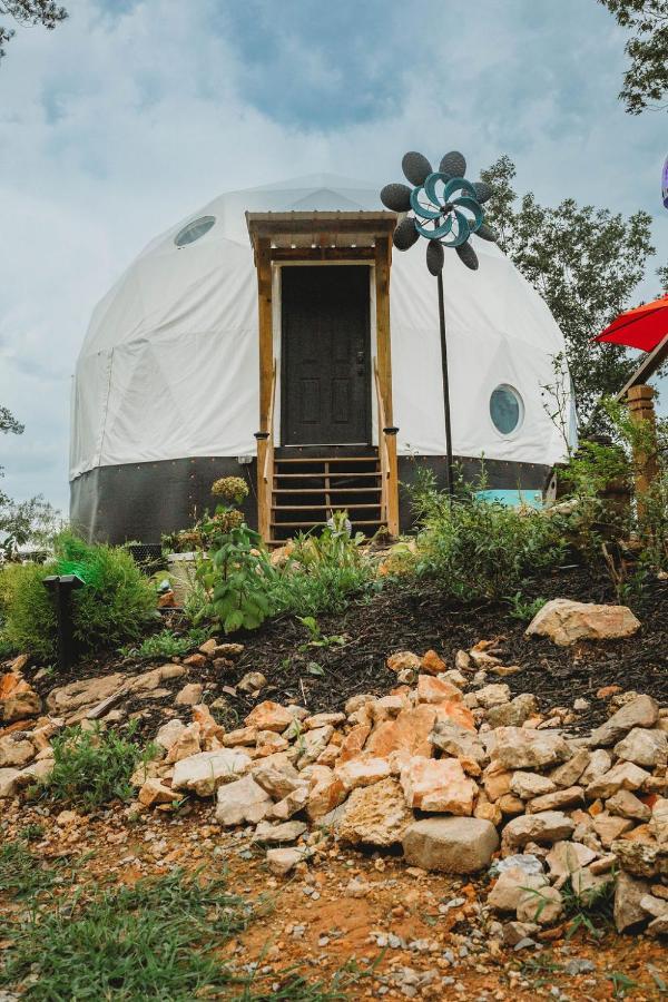 فندق Waterfront Luxury Glamping Dome Rogersville المظهر الخارجي الصورة