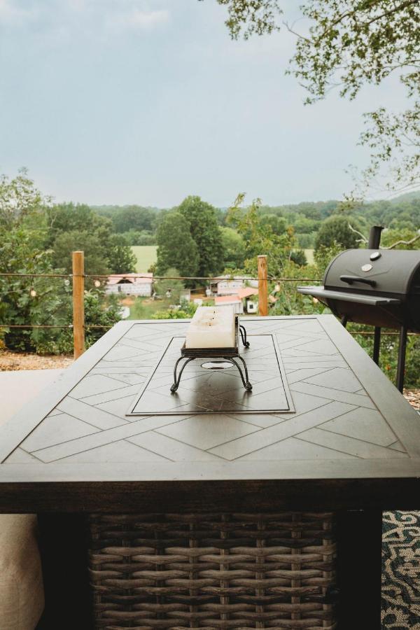 فندق Waterfront Luxury Glamping Dome Rogersville المظهر الخارجي الصورة