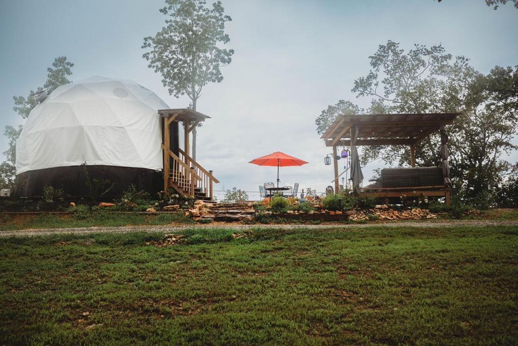 فندق Waterfront Luxury Glamping Dome Rogersville المظهر الخارجي الصورة