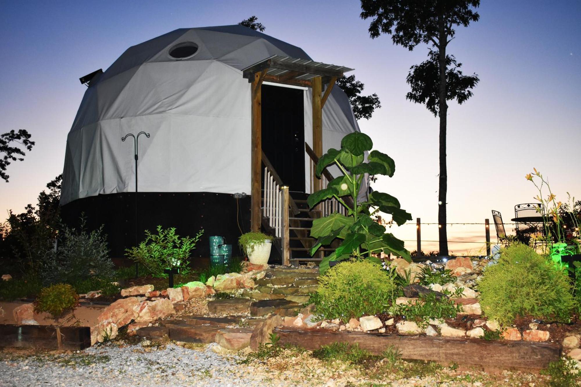 فندق Waterfront Luxury Glamping Dome Rogersville المظهر الخارجي الصورة